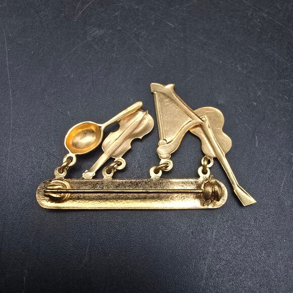 Vintage Venezuela Souvenir Brooch Musical Instrument Charms Gold Tone - Picture 3 of 6